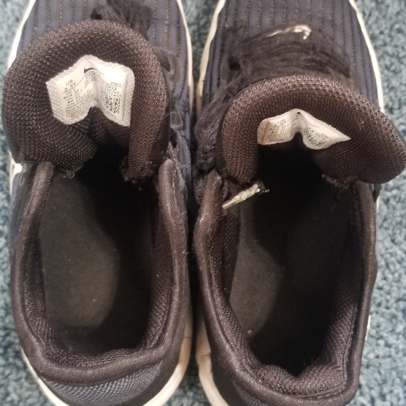 Nike Lebron James Witness Basketball Sneakers. Big Boy Youth Size 2.5Y. - Picture 8 of 11